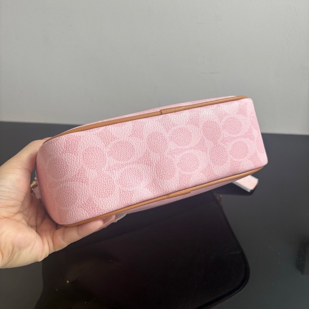 Coach Pink Crossbody Bag Shoulder Bag - Picture 4 of 7